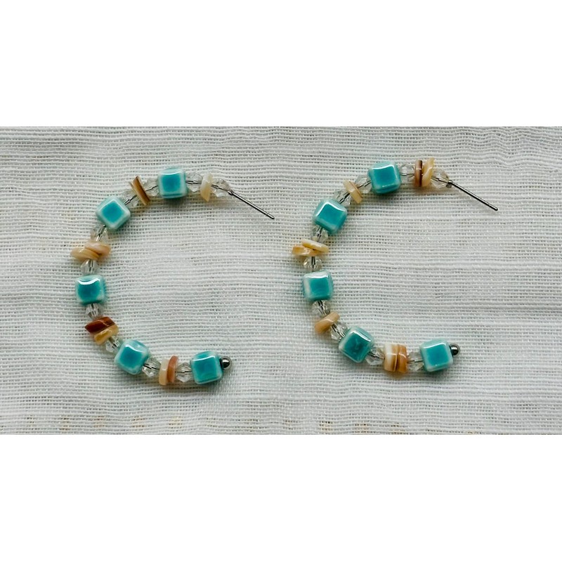 aretes-piedritas-color-turquesa-cierre-con-tuerca-