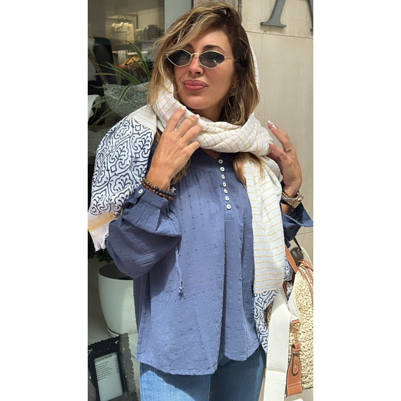 blusa-tiffosi-boho-algodon-azul-con-textura-cierre-frontal-con-botones-manga-larga-mod-alfama