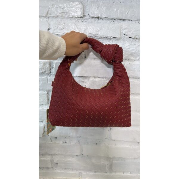 Bolso knot Hobo Trenzado rojo burdeos  con Asa Anudada  Inspiración Alta Firma