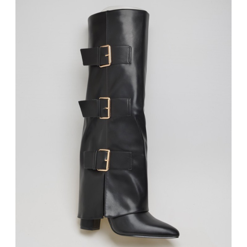 bota-cana-alta-negro-hebillas-oro-con-faldon-sobre-tacon-