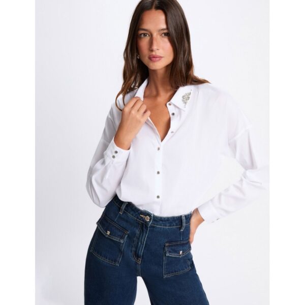 Camisa morgan oversize blanca con strass en cuellos mod. Cgram