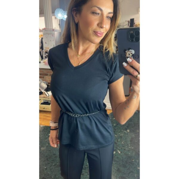 Camiseta relish negro escote pico con cinturón de strass mod. firgerlime