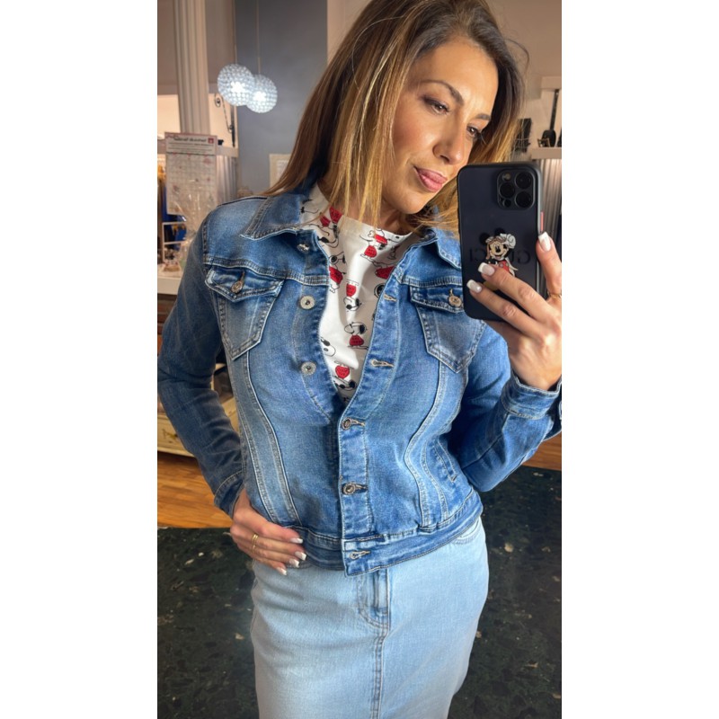 cazadora-vaquera-corta-entallada-