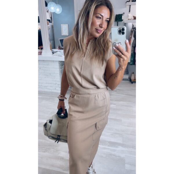 Falda midi algodón licra cargo color topo