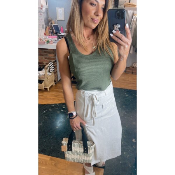 Falda midi tiffosi color natural con bolso lateral y cordón en cintura mod. marita