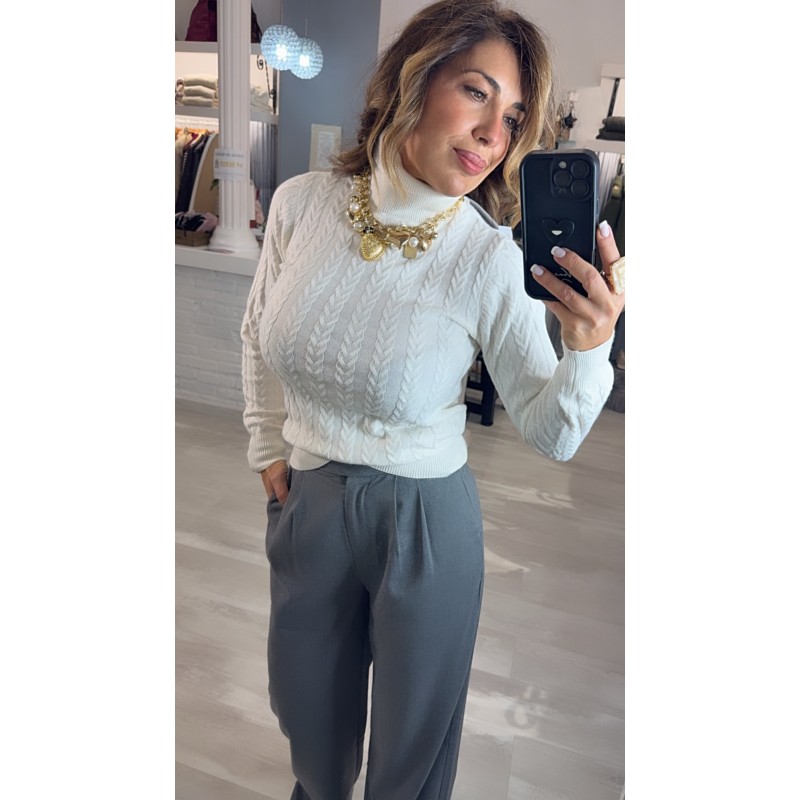 jersey-tiffosi-beige-de-punto-cuello-alto-y-mangas-largas-moddeiopea1