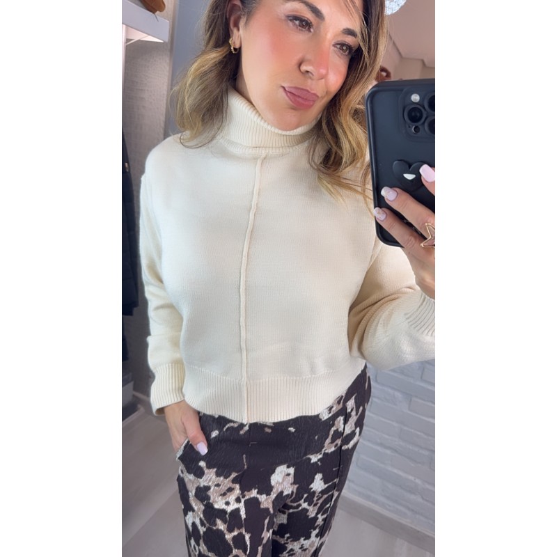 jersey-tiffosi-beige-de-puntp-cuello-alto-costura-frontal-y-acabados-en-canale-modpolimnia2