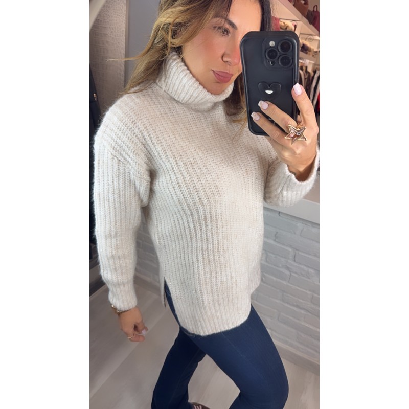 jersey-tiffosi-cuello-alto-lana-color-piedra-con-hilo-metalico-y-mini-lentejuelas-mod-midnight