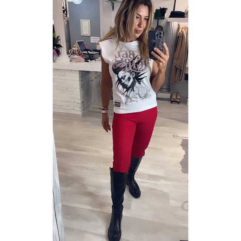 pantalon-relish-talle-alto-rojo-con-costuras-y-cremallera-trasera-mod-matthew