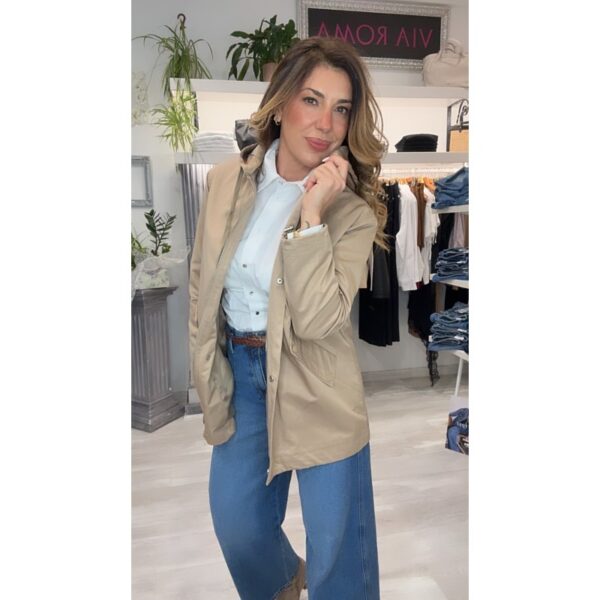 Parka tiffosi beige larga con capucha y bolsos laterales mod.onix