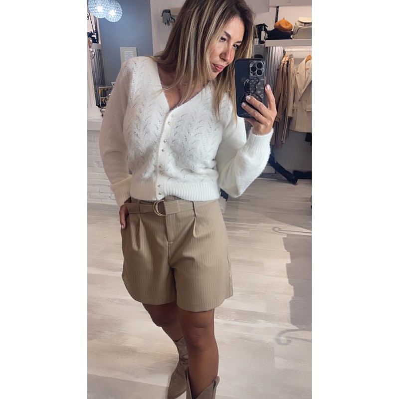 short-morgan-raya-diplomatica-color-beige-con-cinturon-mod-shury