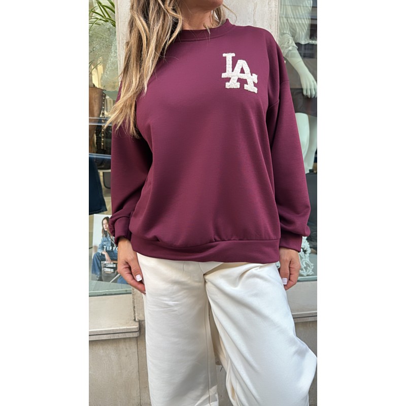 sudadera-oversize-granate-la-toalla-beige-