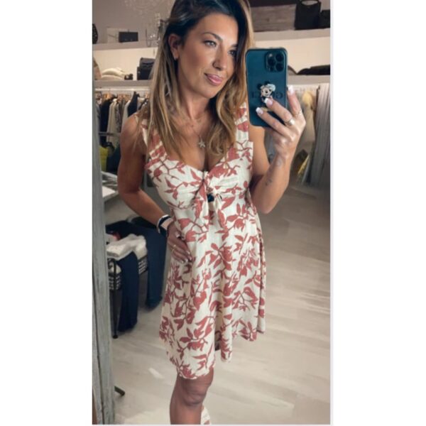 Vestido tiffosi corto estampado tirantes con abertura y nudo frontal mod. urano
