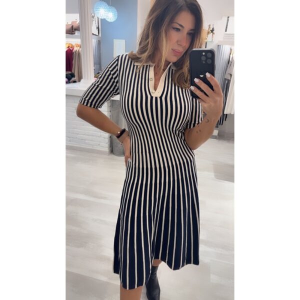 Vestido tiffosi midi camisero de punto en rayas verticales beige y negro mod. ryka