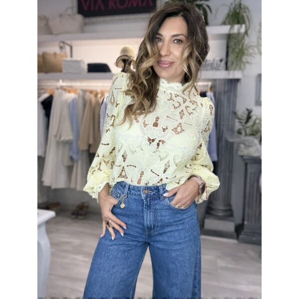 Blusa morgan calada cuello alto amarillo  cremallera en espalda mod.ombrak