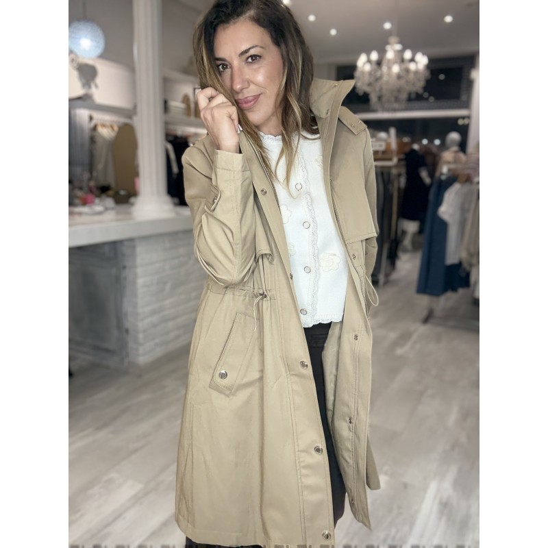parka-larga-morgan-cuello-alto-beige-ajustable-en-cintura-mod-gifrray