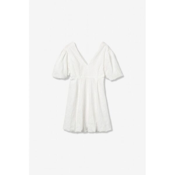 Vestido tiffosi blanco con bordados falda y mangas globo escote pico delantero y trasero mod. college